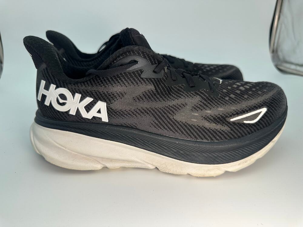 Hoka One One Clifton 9 1127895-BWHT Athletic Sneaker Men's 9D Black Knit Sports